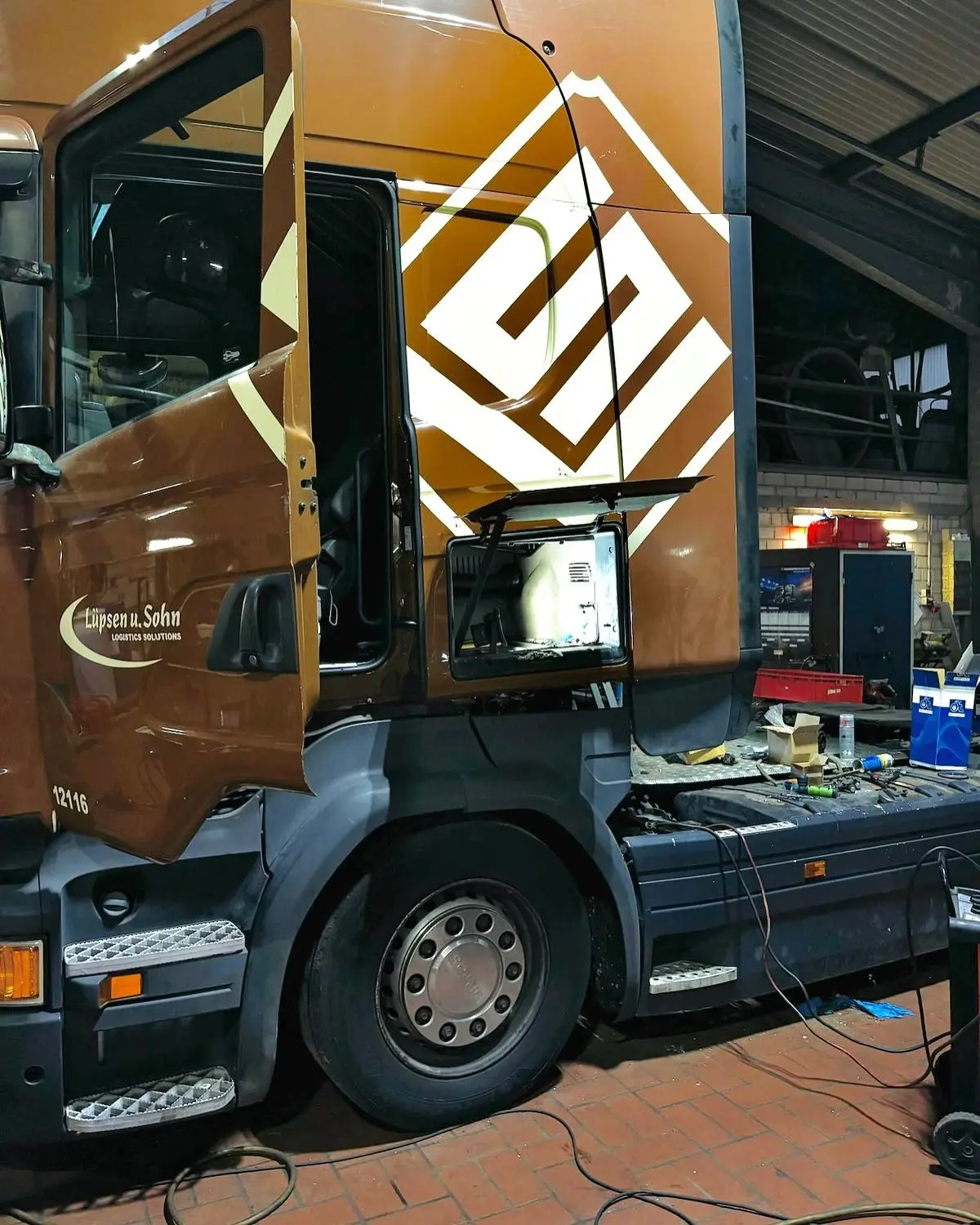 LKW wird repariert